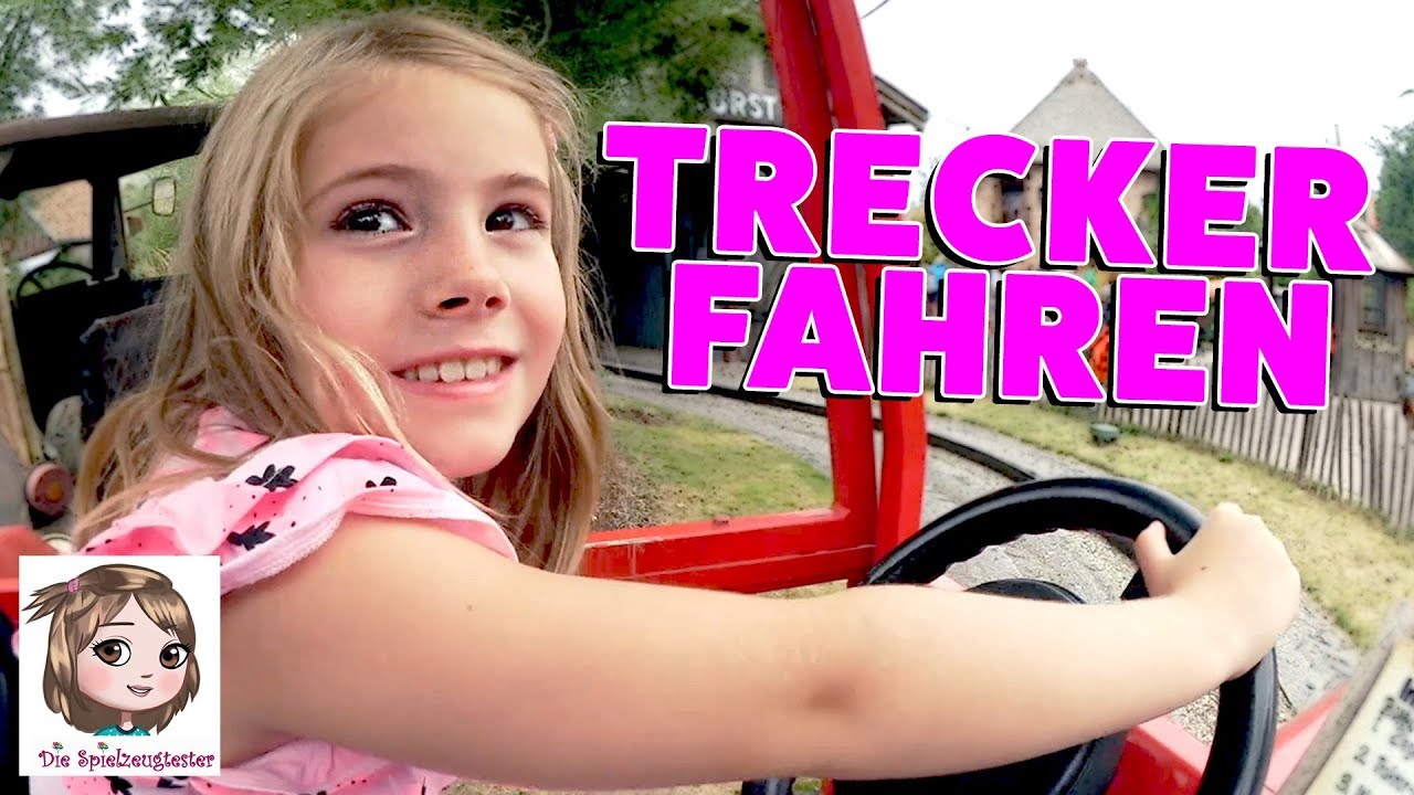 Hannah fährt TRECKER 🚜 auf Karls ERDBEER Erlebnis-Dorf an der Ostsee 🍓 die Spielzeugtester
