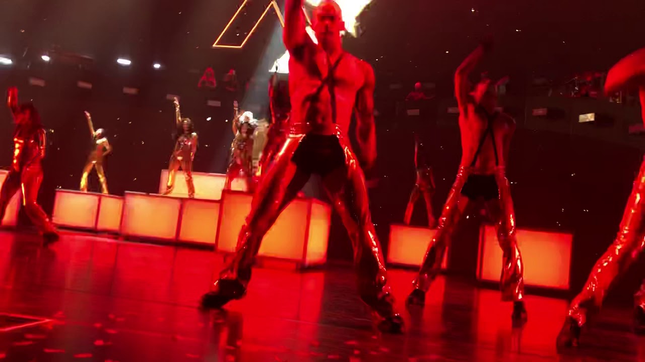 Christina Aguilera - Dirrty ( The Xperience)