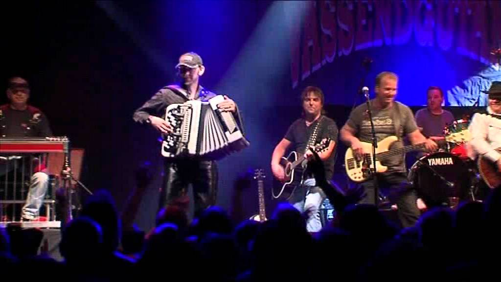 Vassendgutane   -  