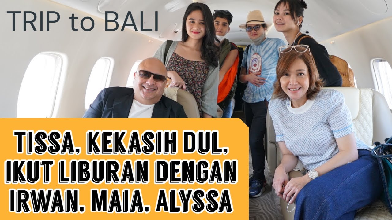 TISSA PERTAMA KALI IKUT LIBURAN DENGAN BUNDA MAIA, NEMPEL KAYAK PERANGKO AMA DUL JAELANI. ROMANTIS..