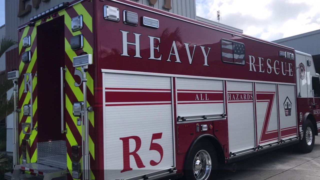 EVI custom 24-Ft. Walk-In Heavy Rescue