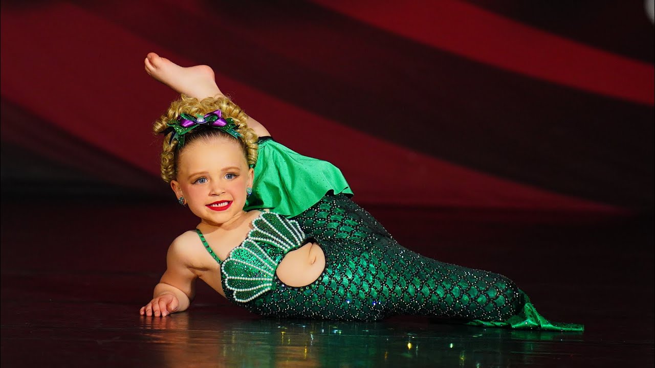 Mermaid Party- Hailey Laulainen