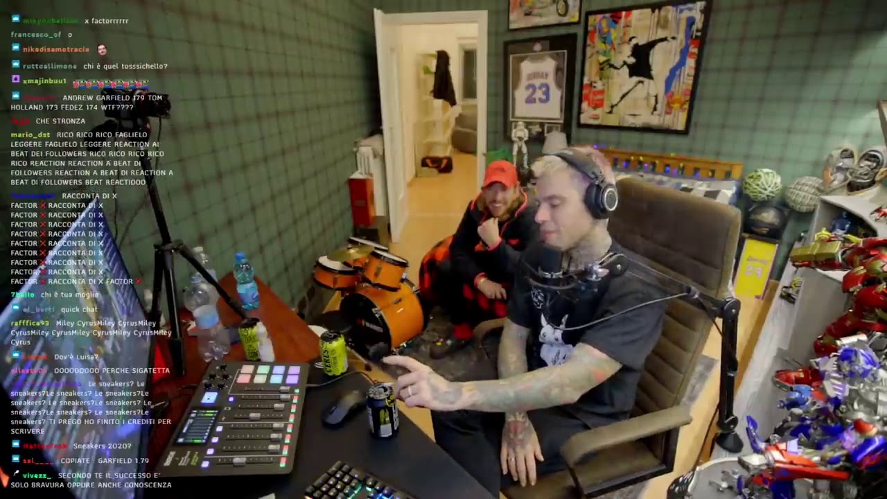 FEDEZ PARLA DEI SUOI INCONTRI con PERSONAGGI FAMOSI | TWITCH CLIPS