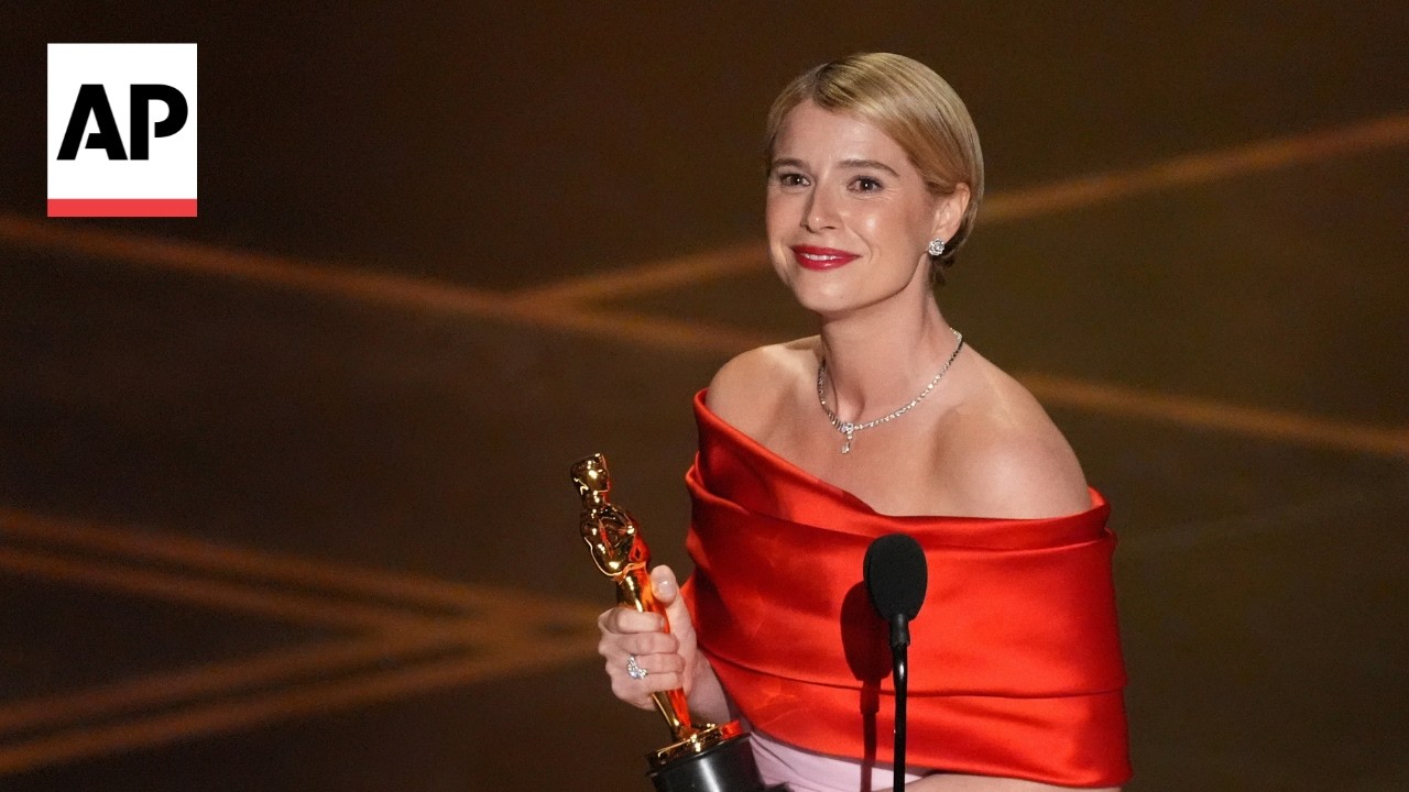 Jessie Buckley wins her first Oscar and reveals her daughter got her first tooth