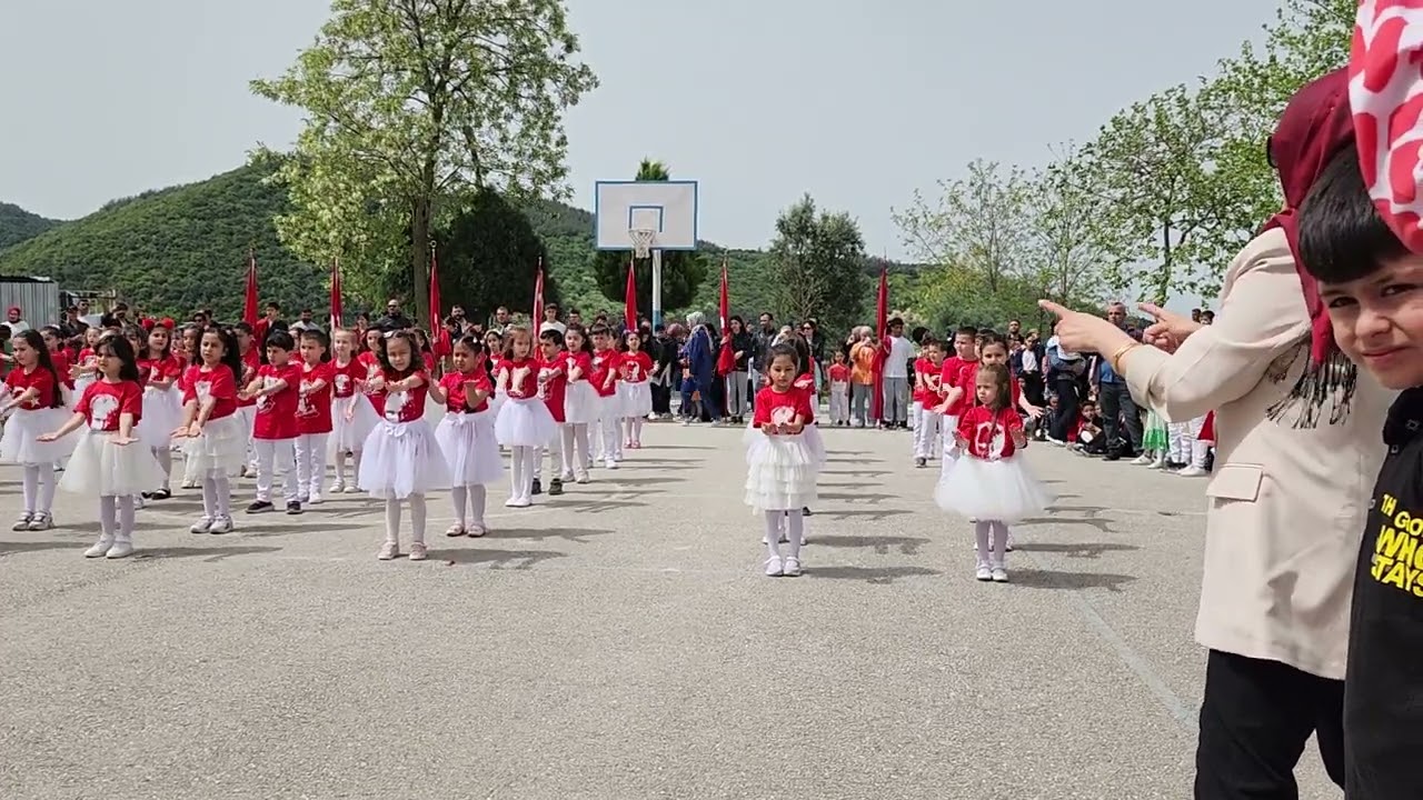 Tavşanlı Şehitlik ilkokulu 23 Nisan 