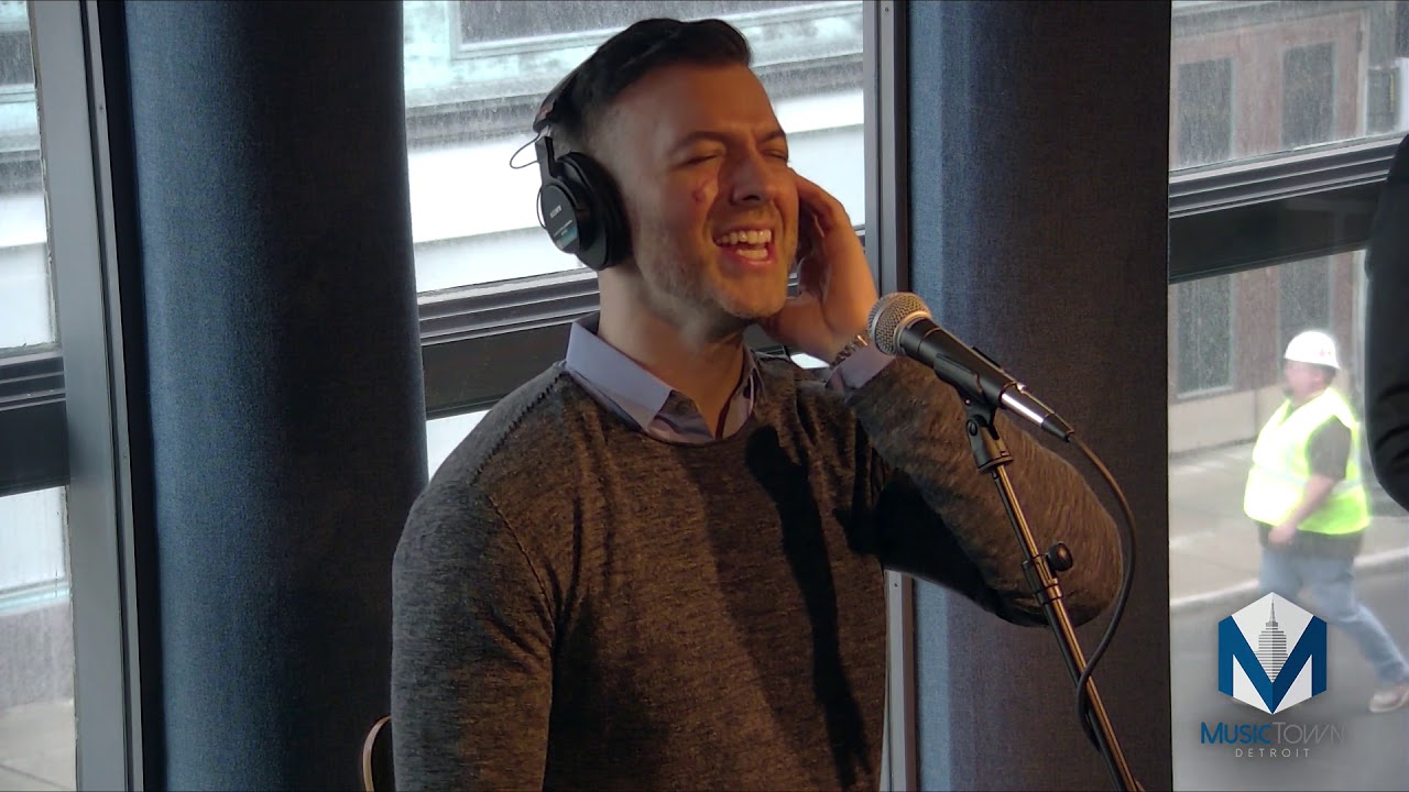 Ben Sharkey Performs Live on Behind the Mic