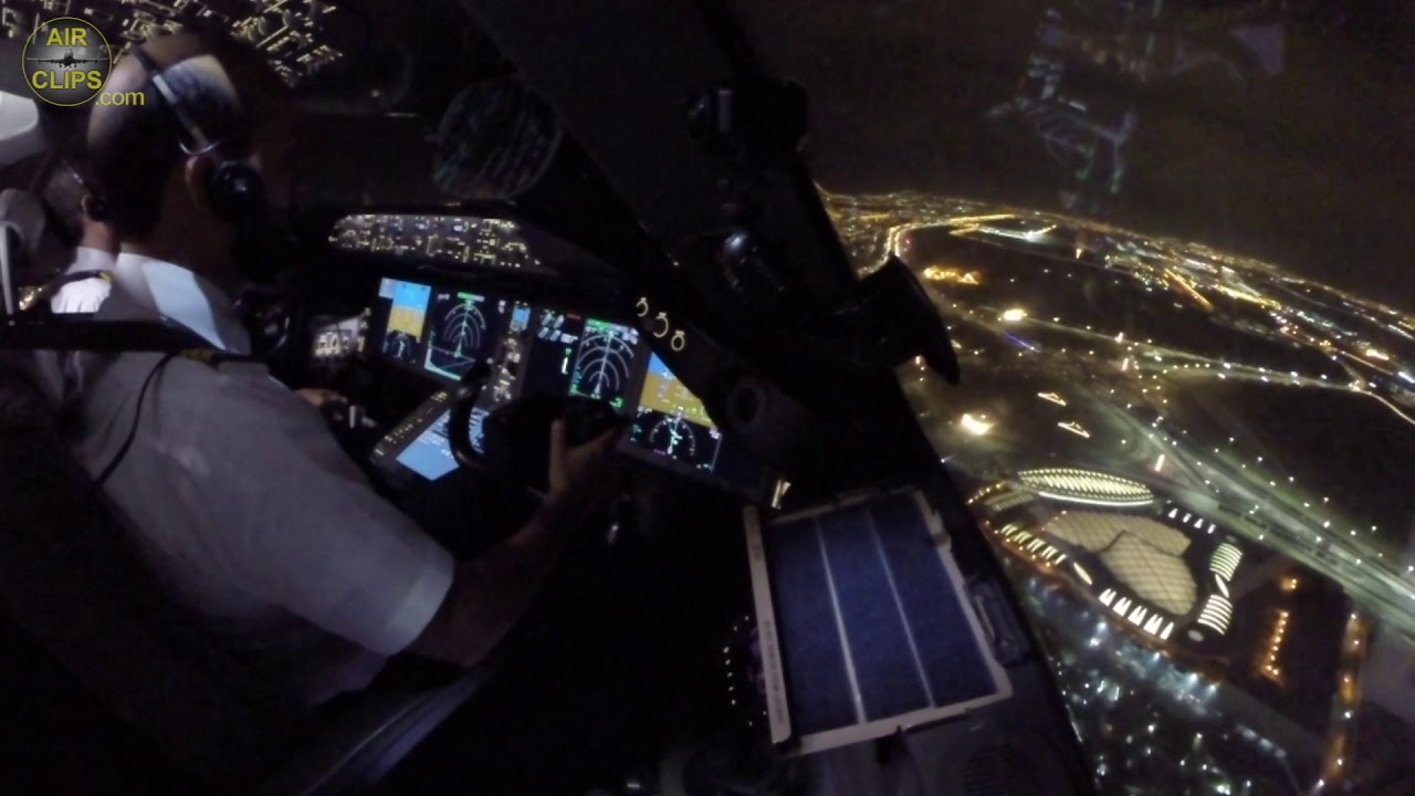Smooth Boeing 787-9 Landing into Saudia Airlines Homebase Jeddah! [AirClips]