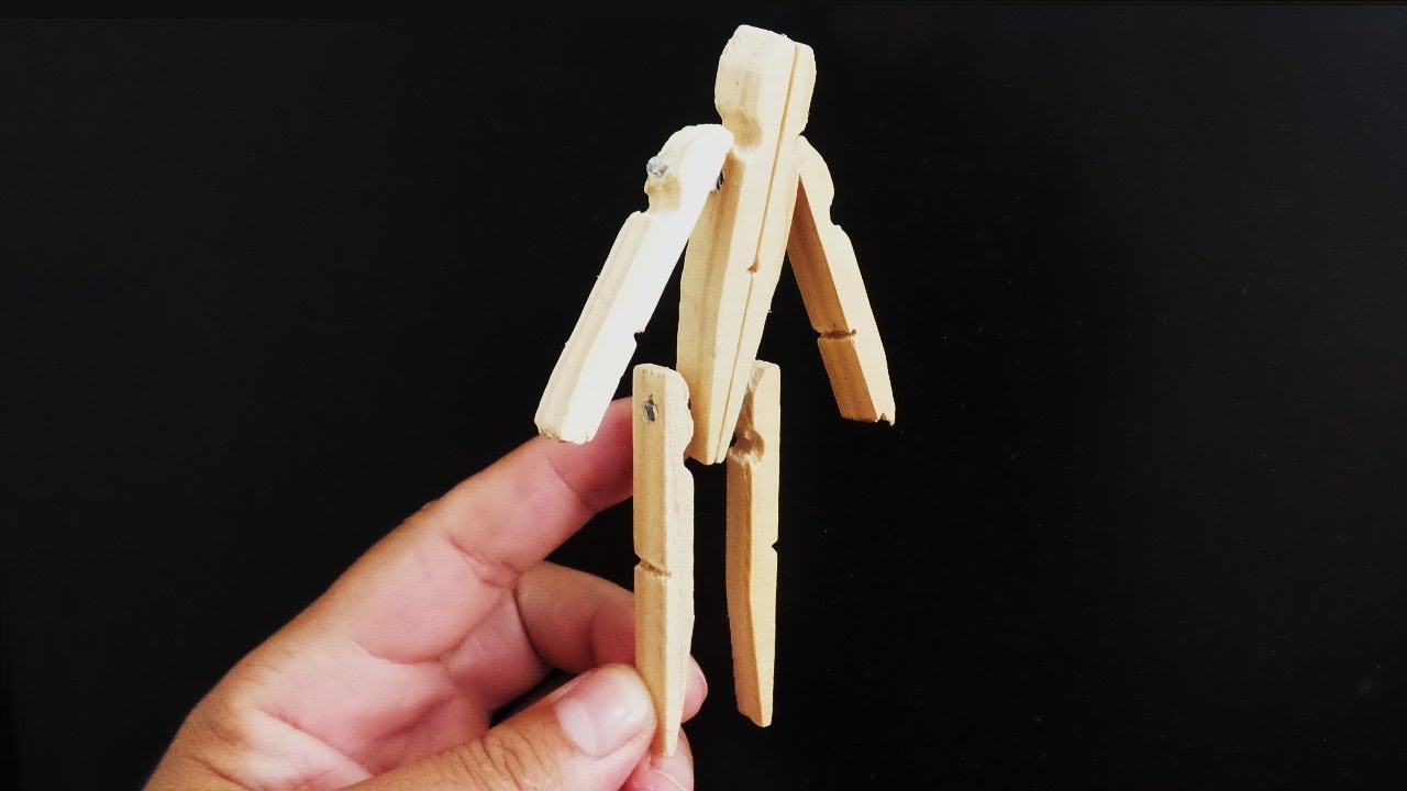 Boneco Feito com Prendedor de Roupa