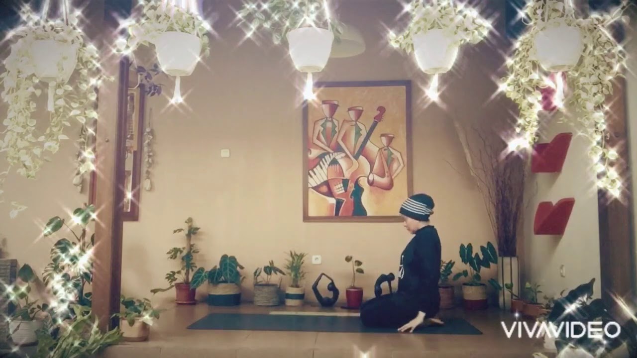 Flowing Pop Yoga  Song : Waiting by Dash Berlin feat. Emma Hewit (acoustic version) Choreo by me