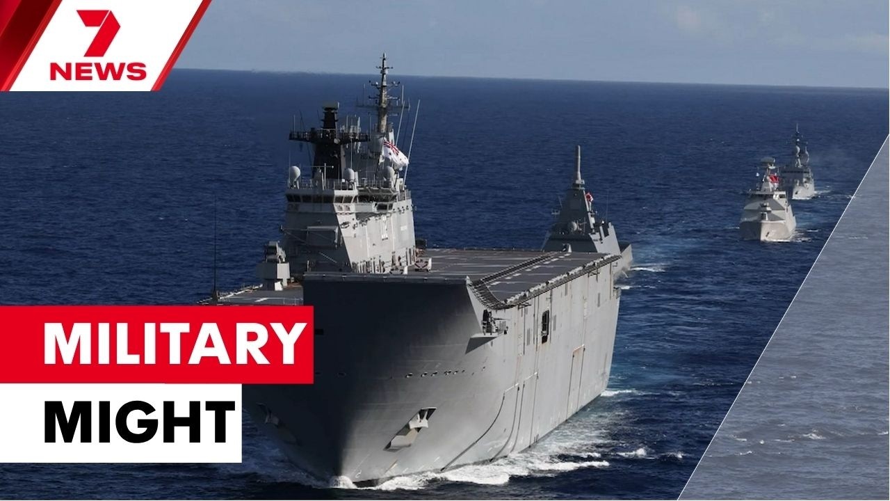 Демонстрация военной мощи в ознаменование 125-летия Королевского военно-морского флота Австралии ...