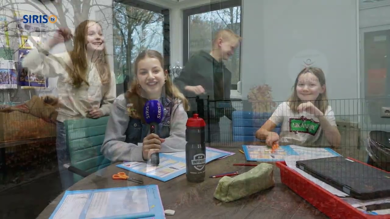 Siris tv - JCA gaat langs de scholen voor carnaval 2024.