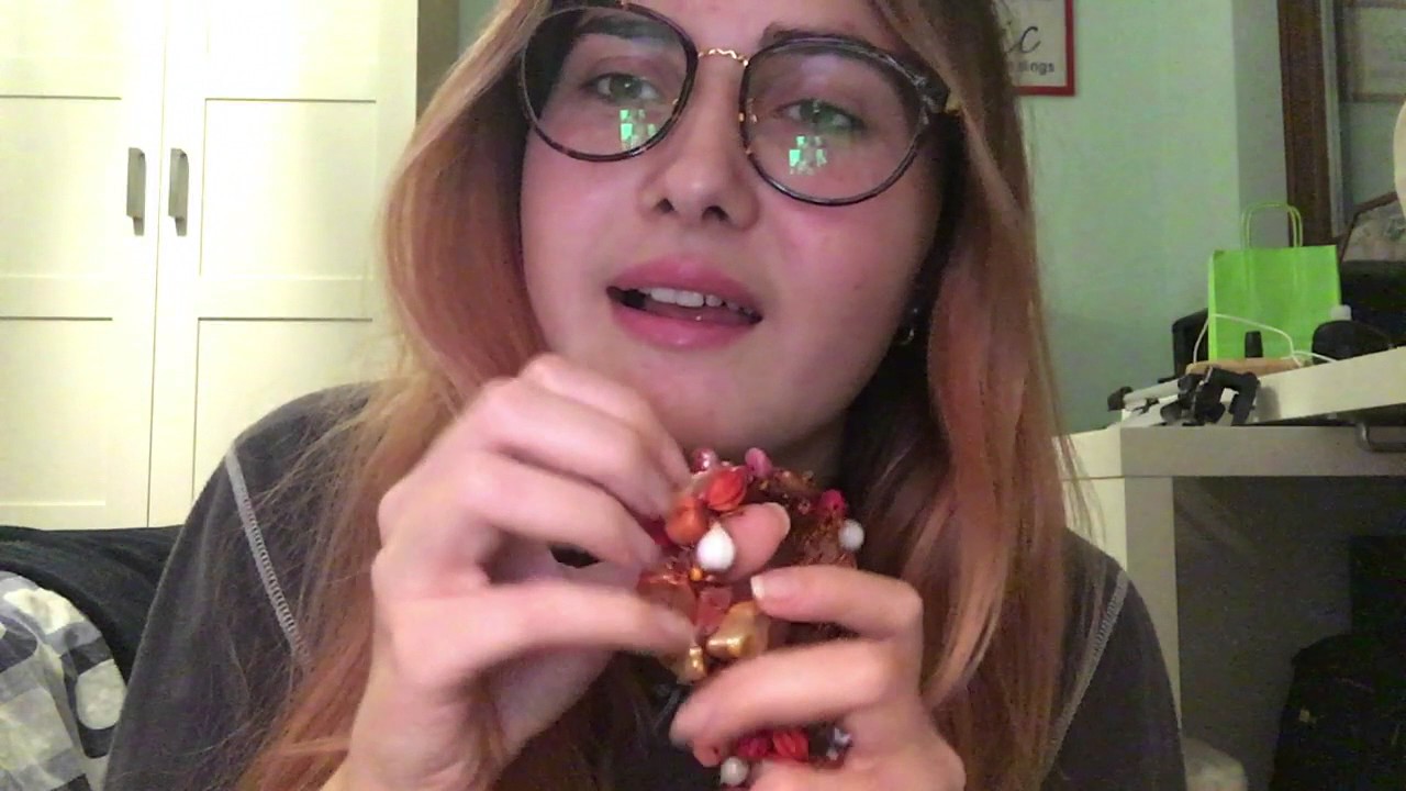 Whispering & TAPPING - Show and Tell - Le mie COLLANE | ASMR ita | Margherita Savelli ♡