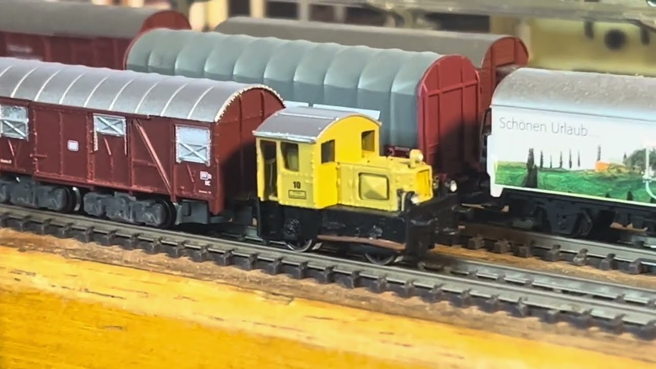 Railex &ldquo;Kof&rdquo; Z Bauzug-Kleinlok 10 Z-Club switcher locomotive- motorized wagon (Echelle Z scale)