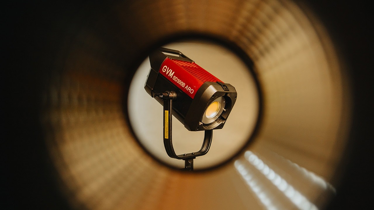 This LED Could Replace Your Flash - GVM 300B-AIO