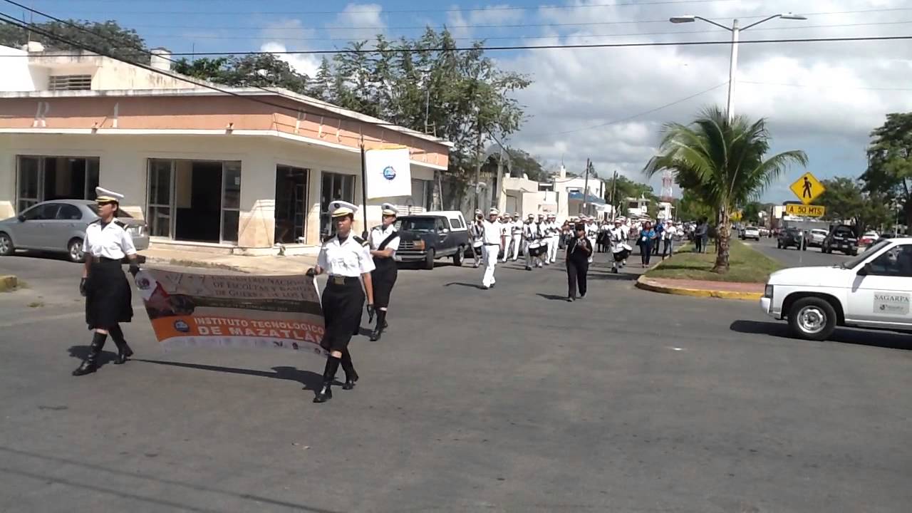 DESFILE DE BANDAS DE GUERRA....