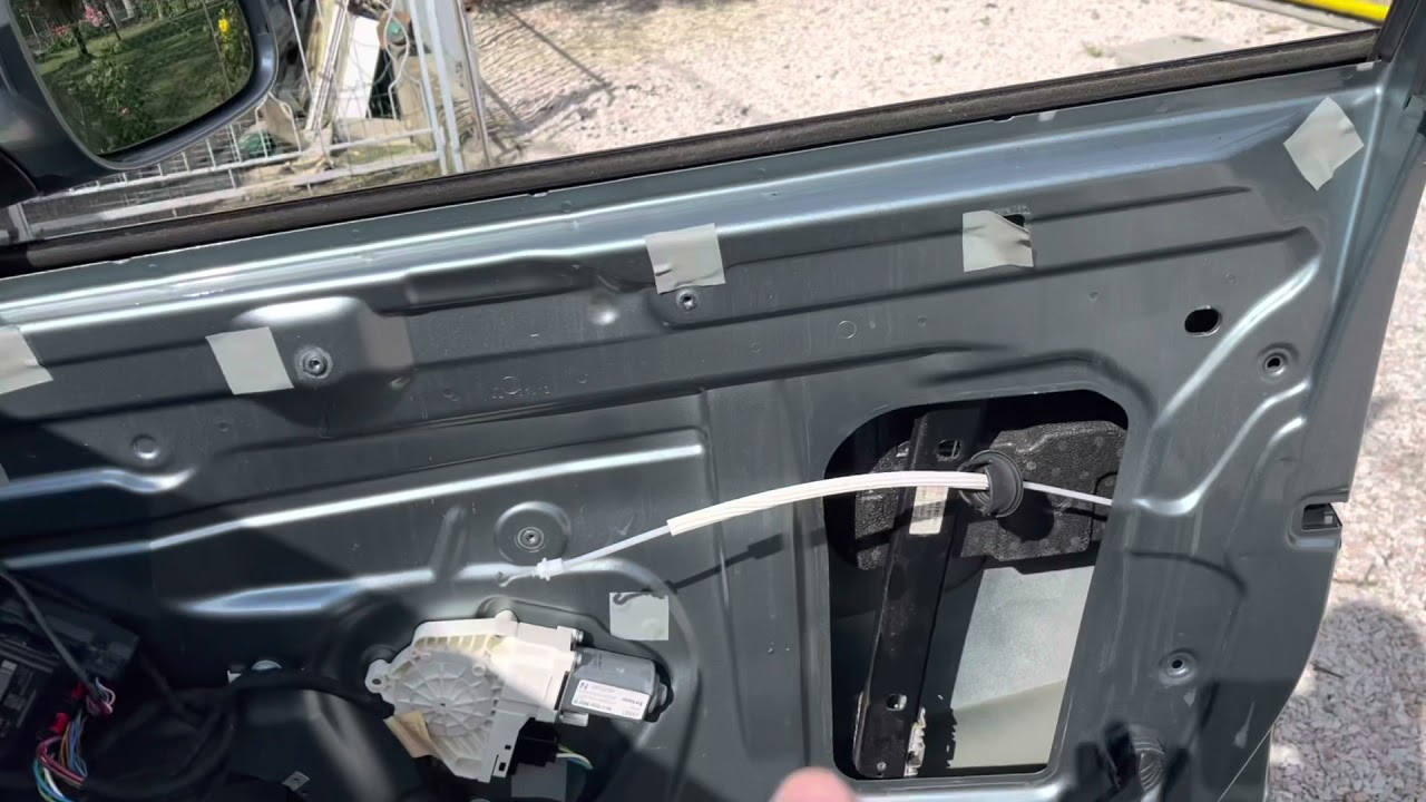 Ремонт склопідіймача Audi Q7