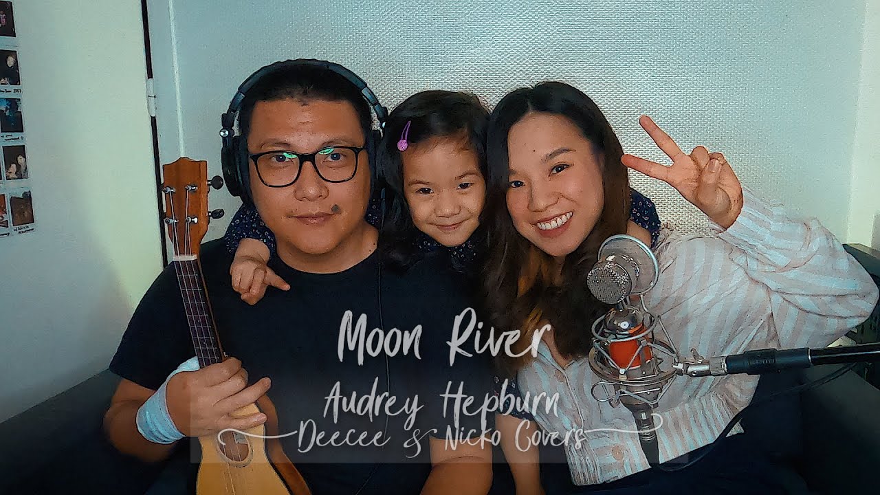 Moon River - Audrey Hepburn (Ukulele Cover)