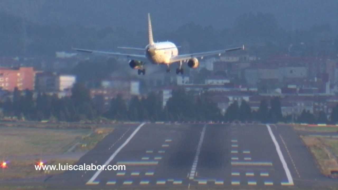 Aterrizajes con viento en aeropuerto de Bilbao. LEBB. 24-11-2012. Crosswind Landings