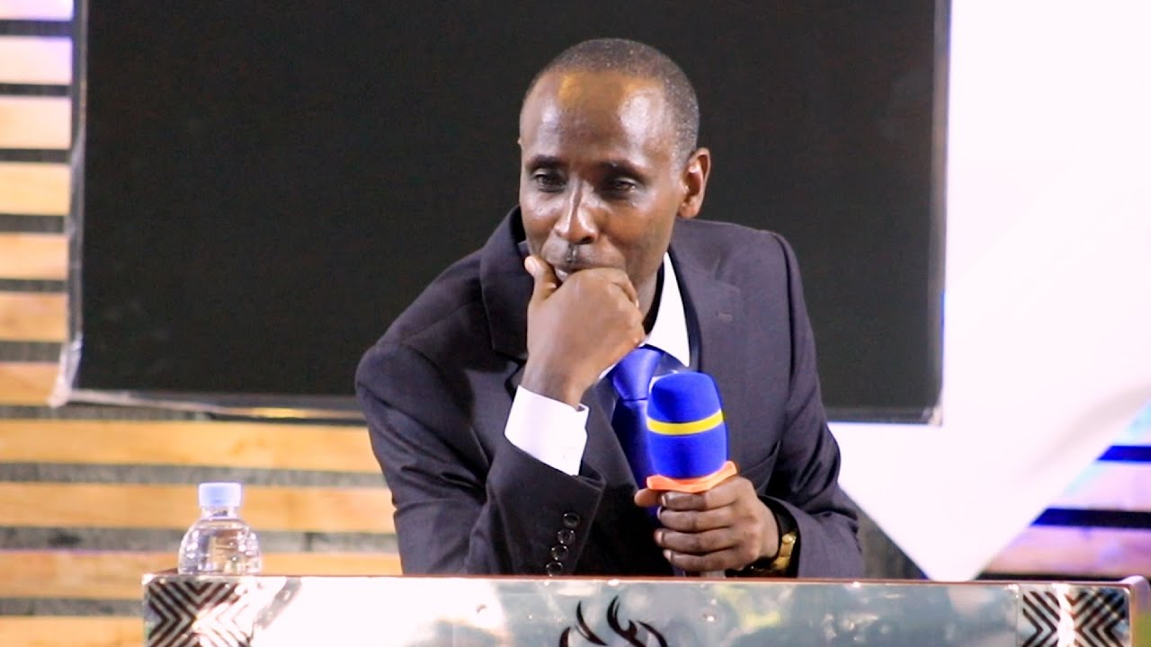 Pastor MUDAHERANWA😭😭Biteye agahinda nu mubabaro KUBONA UKINISHA GUSENGA // MW'ISI SI WACU