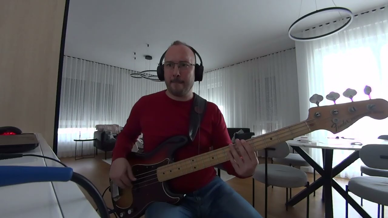 Earth, Wind & Fire - Boogie Wonderland (Bass Cover)