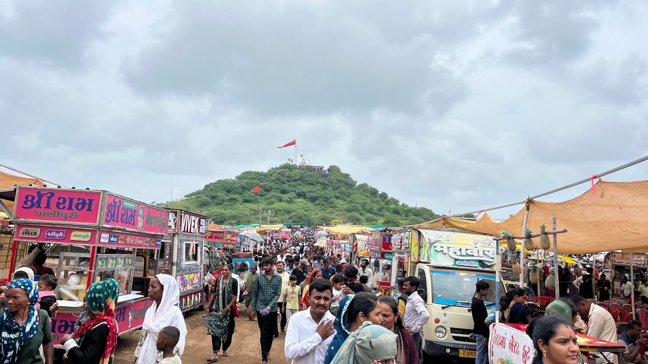 પીઠળ માં ના મંદિરે ભાદરવા ના સોમવારે મેળો ભાદરવા નો મેળો જય પીઠળ ધામ બકુલા ધનેજ પીઠળ માનો મેળો 