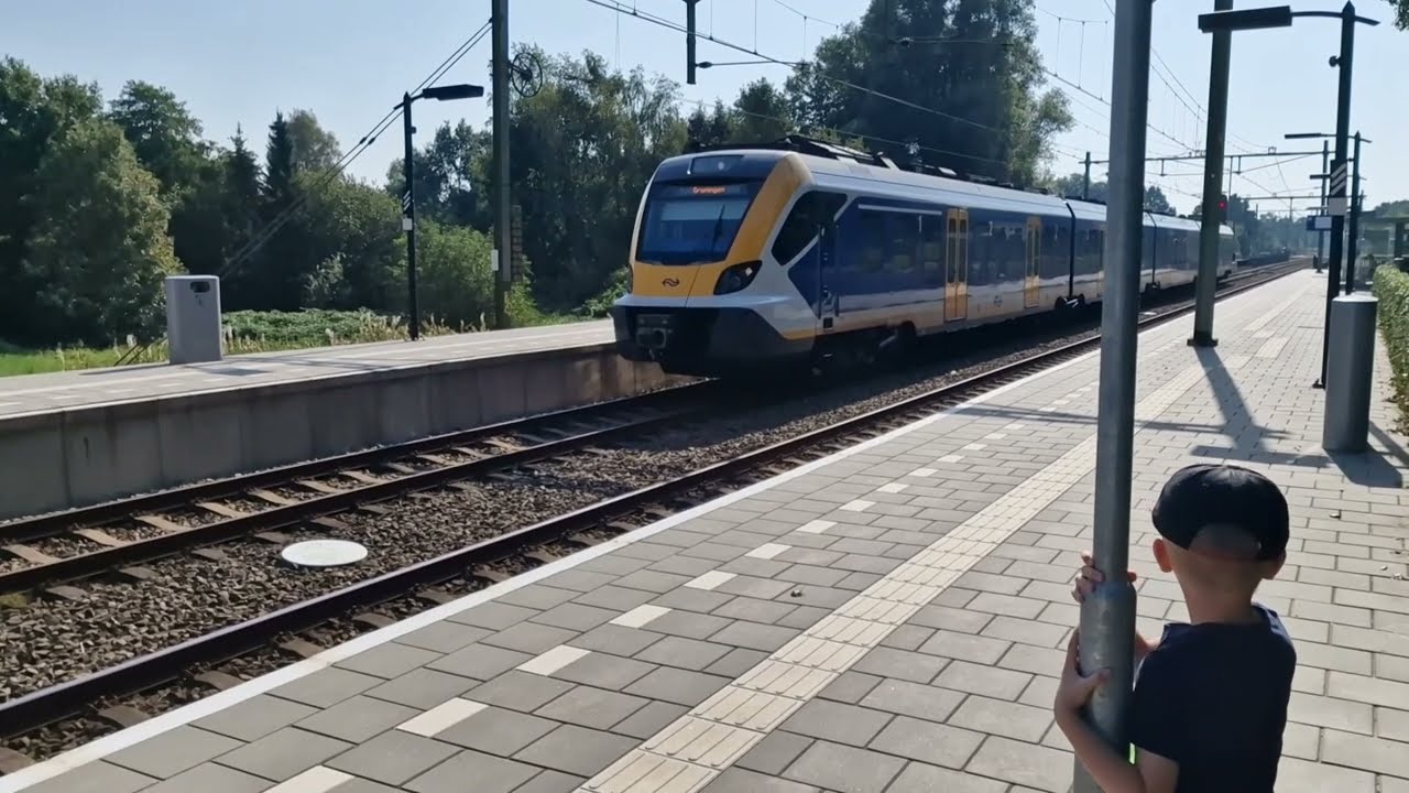 Station Haren NS Treinen // Train station Haren Dutch trains