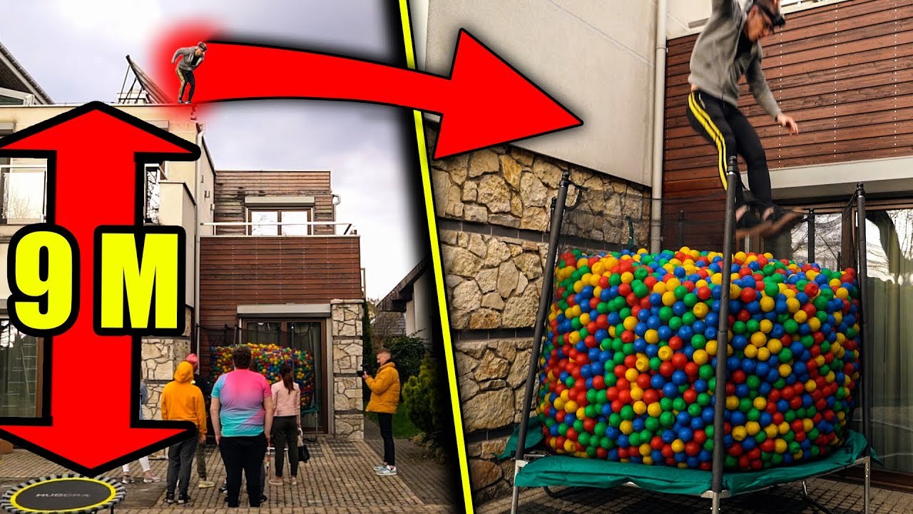 TRAMPOLINA WYPEŁNIONA KOLOROWYMI KULKAMI (12.000) *SKOK Z DACHU*