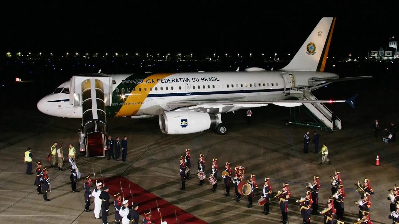 Arribo del presidente de Brasil, Luiz Inácio Lula da Silva, en el marco de su visita oficial al país