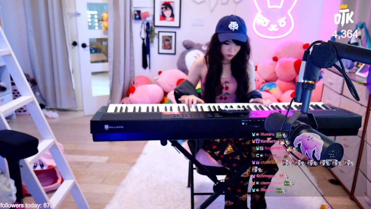 Emiru - [July 5th, 2022] Chatting and League of Legends