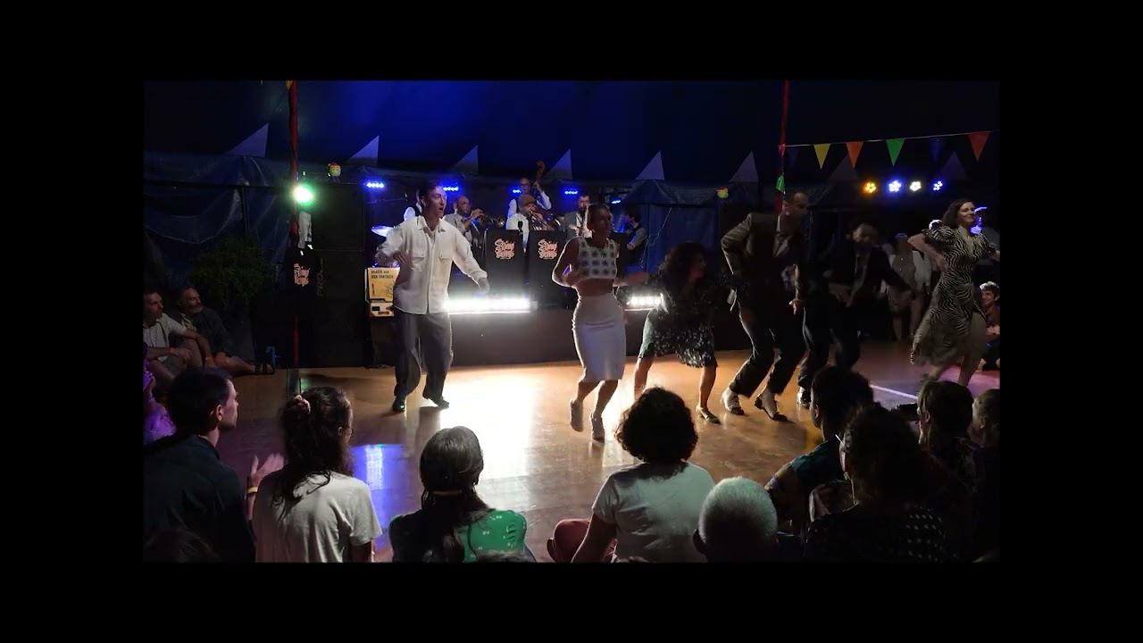 Swing au Larzac (F) / Stomp Stomp swing band / teachers demo