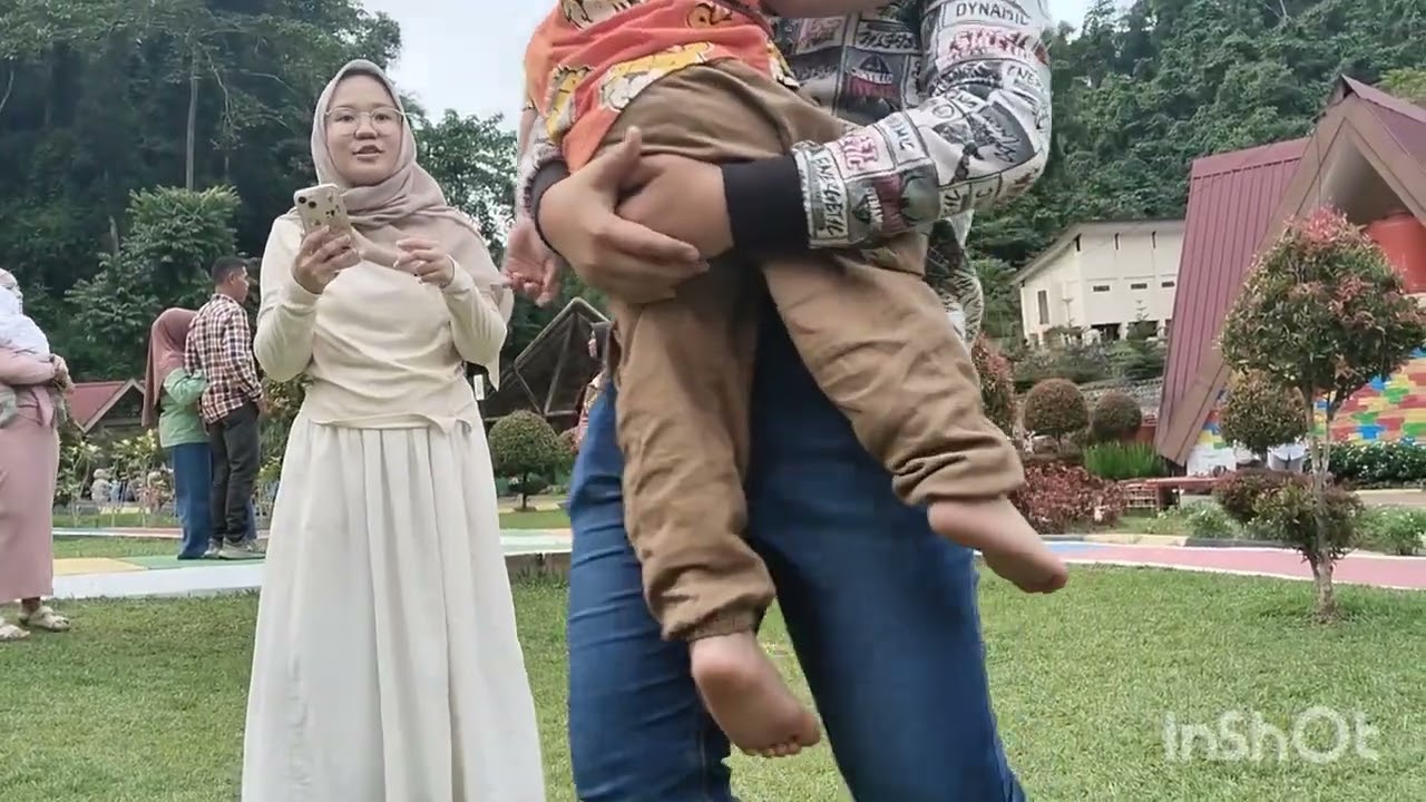 Wisata kebun bunga kendari