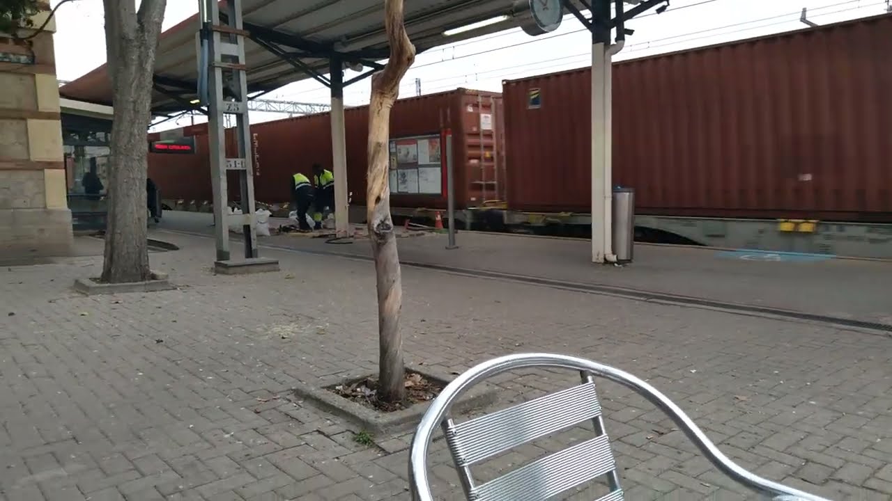 Tren Teco Logitren con 335 pasa por Ciempozuelos. 21/2/2025.