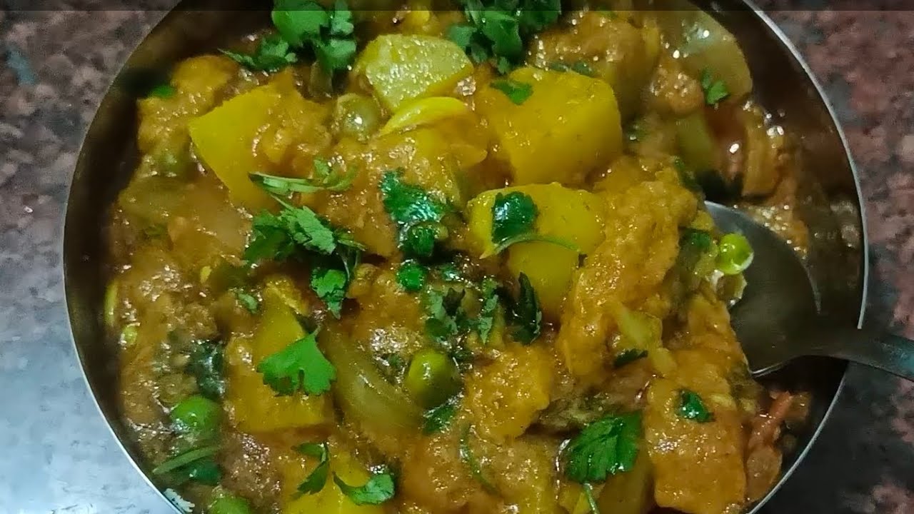 ढाबा स्टाइल में आलू की सब्जी जरूर बनाएं और सबको खिलाएं aalu matar ki sabji 