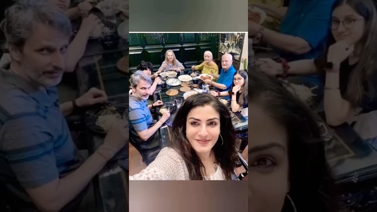 🥀 Beautiful Bollywood Star families 💝 hindi songs status 💯 old movies #shorts #viral #bollywood