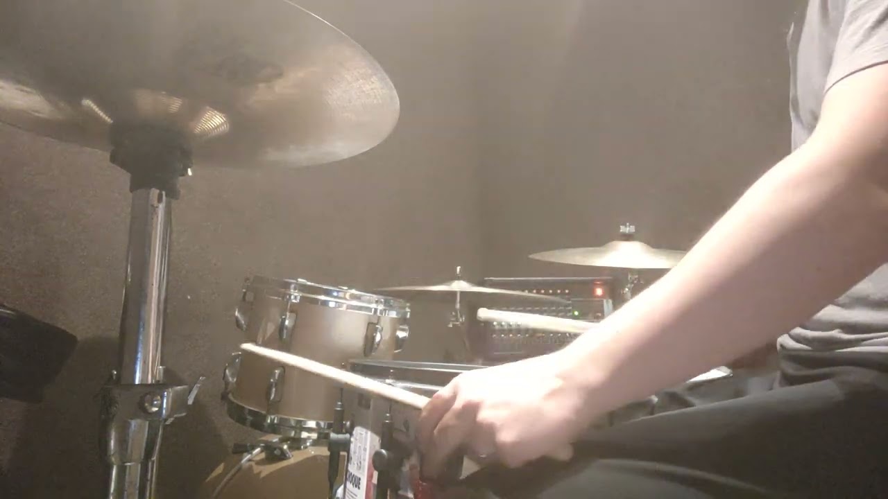 Odery custom shop snare drum. (Ayrton Senna finish)