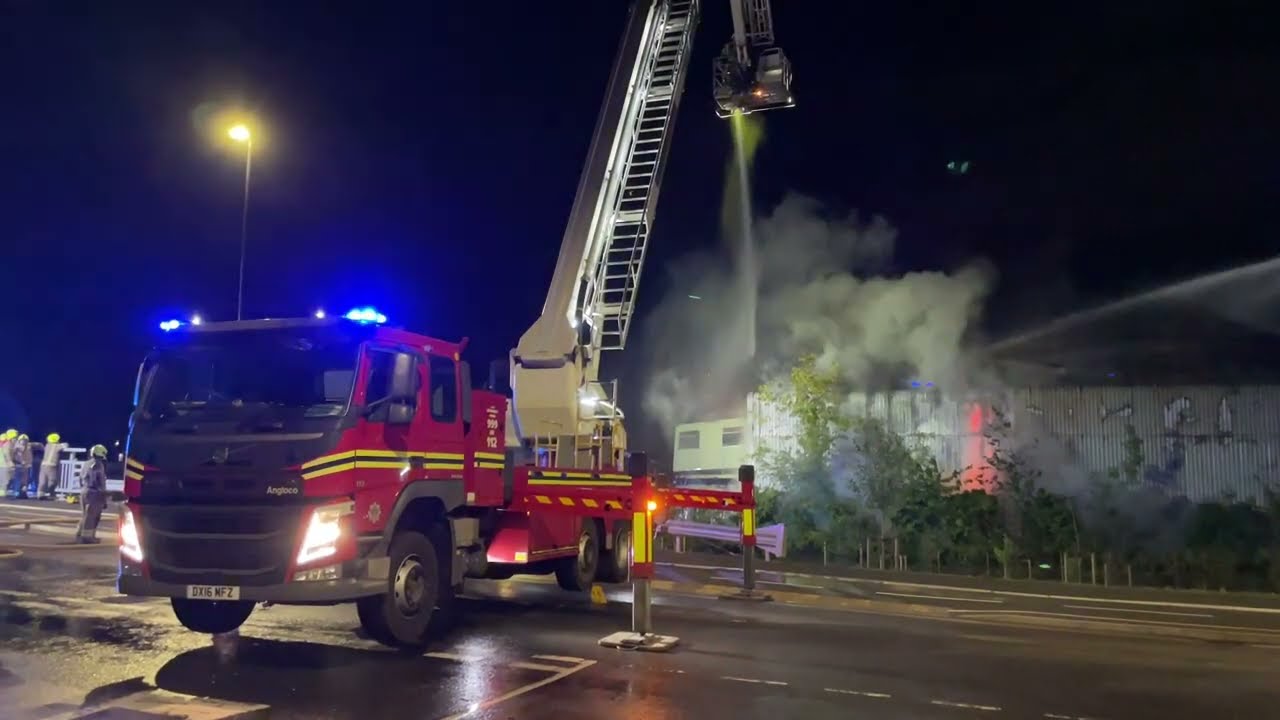 MAKE PUMPS 14 Warehouse Fire in Longbridge, Birmingham, West Midlands + specialist units responding