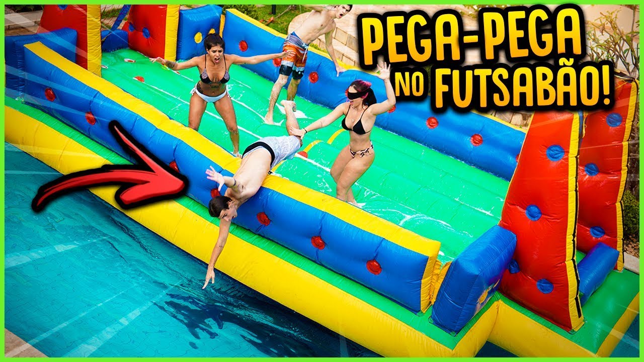 PEGA PEGA NO FUTSABÃO VENDADO!! ( NOVO MINI GAME ) [ REZENDE EVIL ]