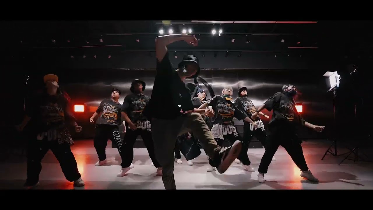 LAY ZHANG &lsquo;VEIL&rsquo; DANCE PRACTICE