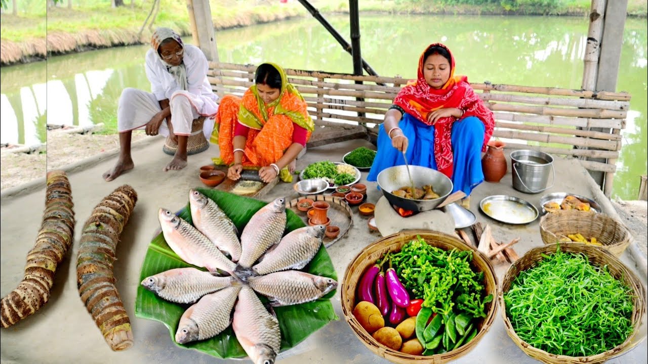 শোলা কচু দিয়ে জাপানি পুঁটি মাছের ঝাল,পুঁইমিটুলি ঘন্ট আর কোলাই শাক ভাজা আজ দুপুরের লাঞ্চ মেনু