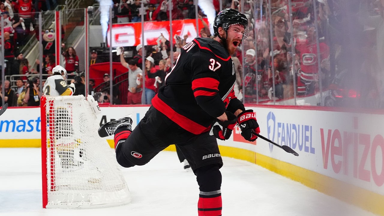 GORGEOUS goal SEALS Game 5 for CAROLINA!
