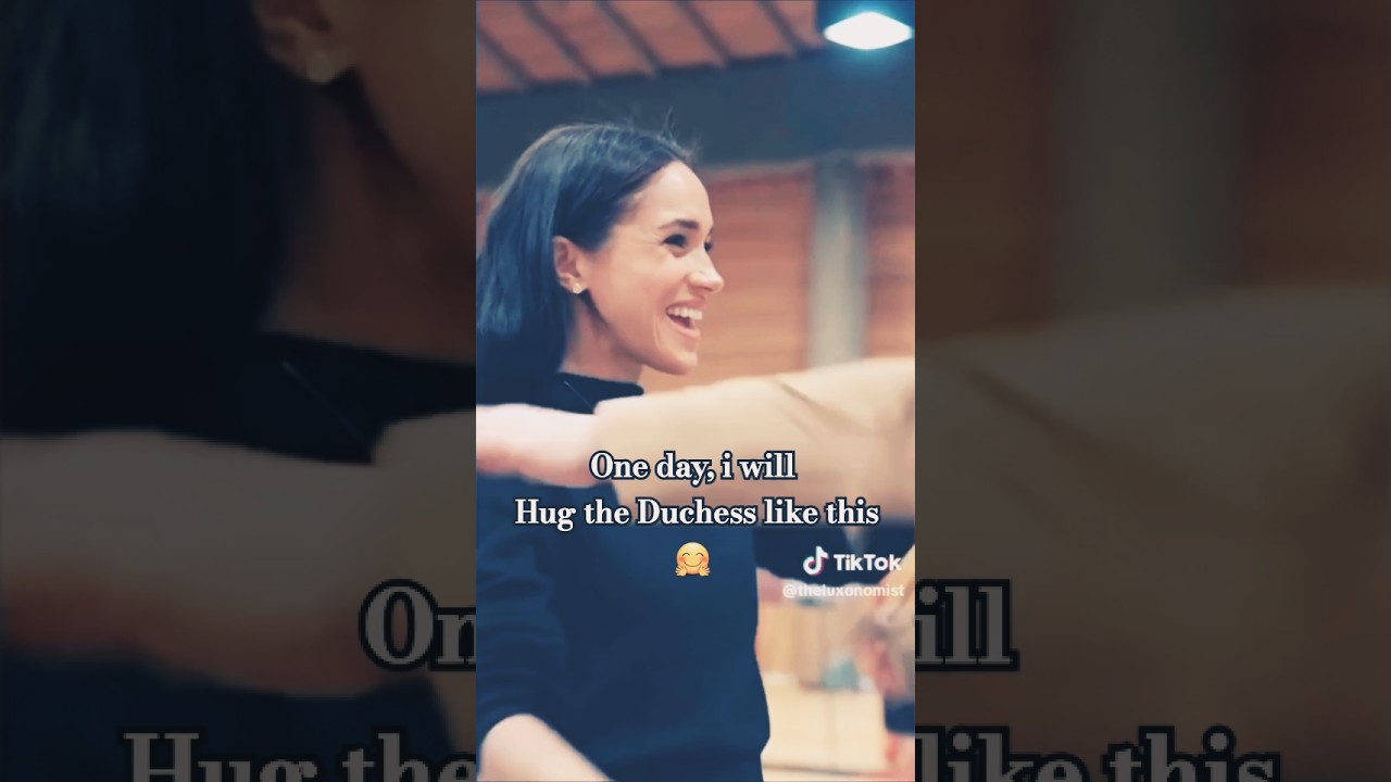 One day, i will hug the duchess like this 🤗 #hug #duchessmeghan #duchessofsussex #fyp #sussexsquad