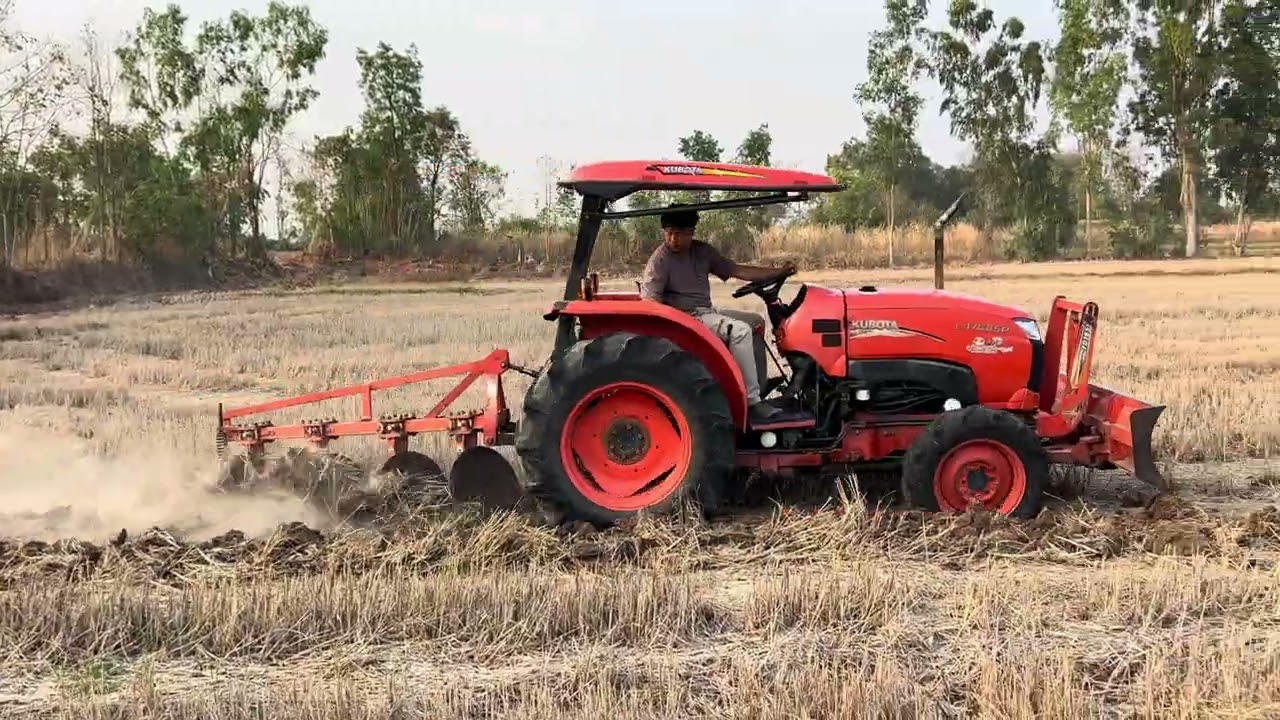  KUBOTA L4708 SP ปี57 อุปกรณ์2ชิ้น ดันหน้า+ผาน4ราคา 290,000บาทสนใจโทร080-996-8575อรุณ เน้นโทร