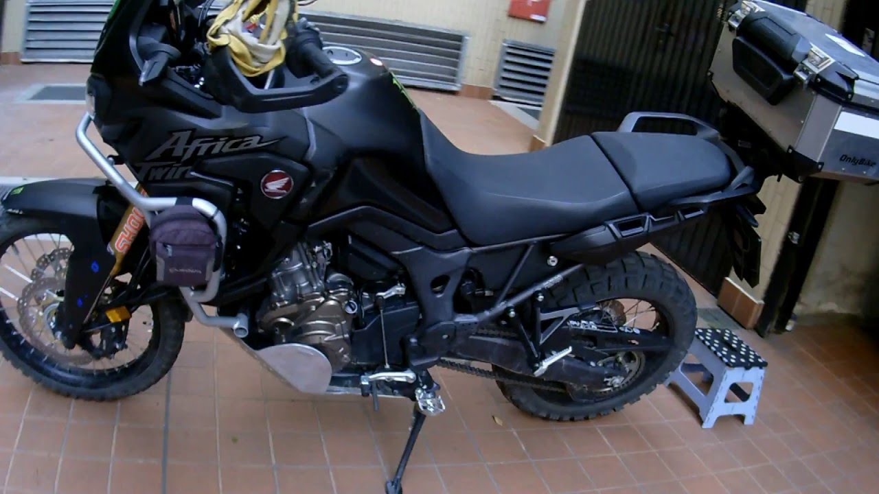 2016 Aprile 22 - Montaggio Telai x valigie laterali Givi Trekker Outback su Honda Africa Twin