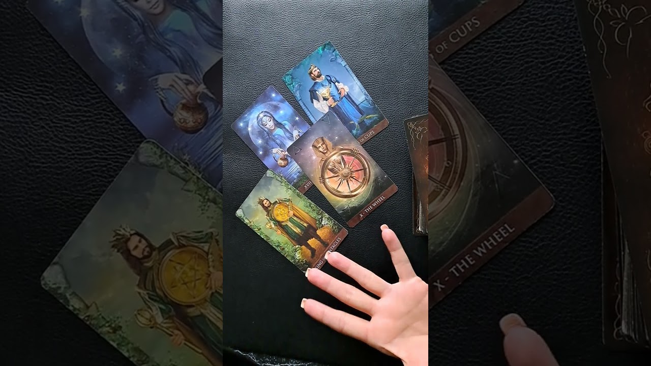 Кто злится?  #таро #tarot #shorts #tarotcards #tarotlove 