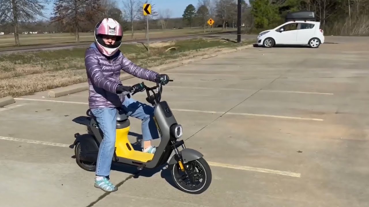 16 Mile Ride Segway Ninebot C80 Skooter (theMekanik)