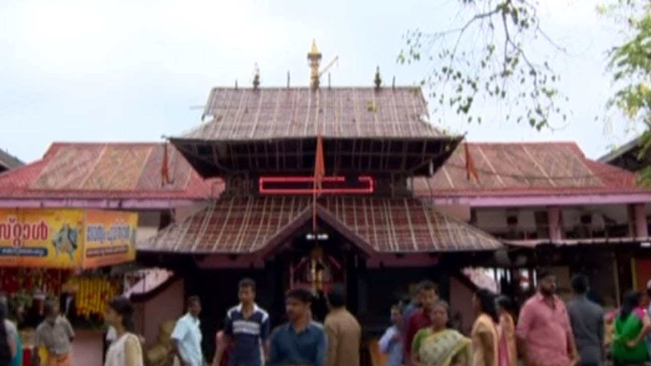 Pradakshinam | Malayalappuzha Devi Temple, Malayalapuzha, Pathanamthitta, Kerala | 23 04 17