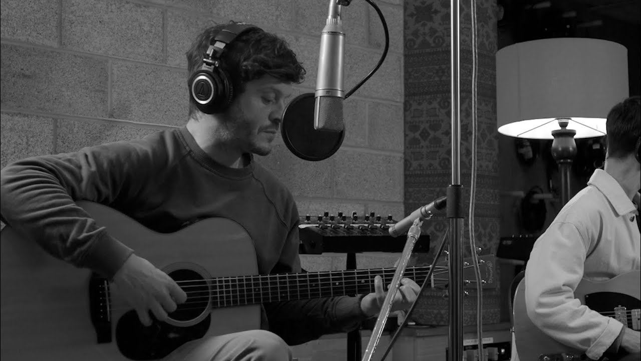 Iwan Rheon - Forward Motion (Live Performance)