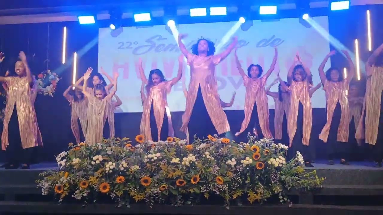 Coreografia me refaz (*ministério pra tua glória*)#Grupaoieqgravata#22seminariodeavivamento 