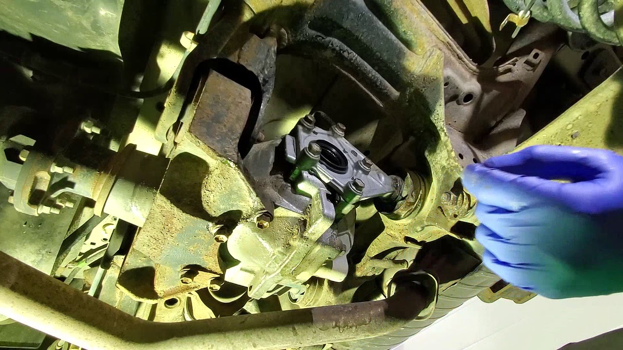 Rear Axle Seal Replacement Suzuki Grand Vitara, wheel bearing and brake rotor