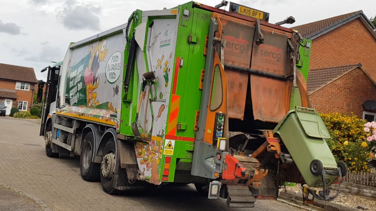 Mercedes Econic Collecting Garden Waste In Milton Keynes | Special Livery!